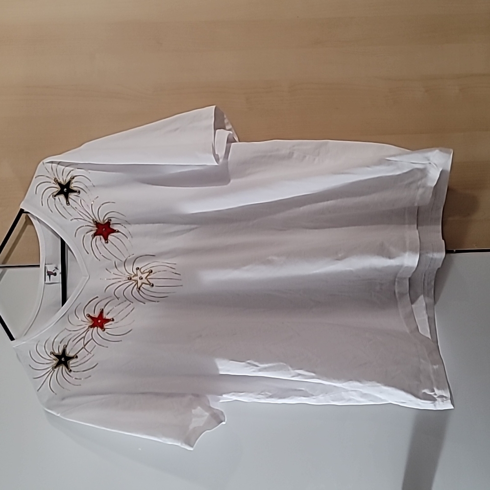 Women Hummingbird tshirt 1X Red, White and Blue Stars‎